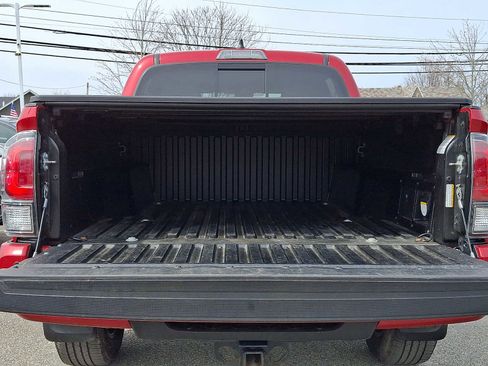 Used 2023 Toyota Tacoma Limited image 31