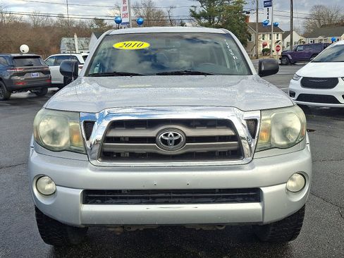 Used 2010 Toyota Tacoma PreRunner image 2
