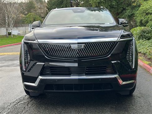 New 2026 Cadillac Escalade IQL Luxury image 8