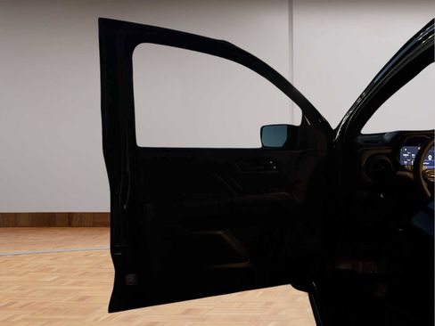 Used 2024 Chevrolet Colorado Trail Boss image 28