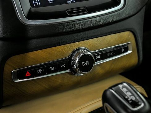 Used 2017 Volvo XC90 T6 Inscription w/ Vision Package image 33