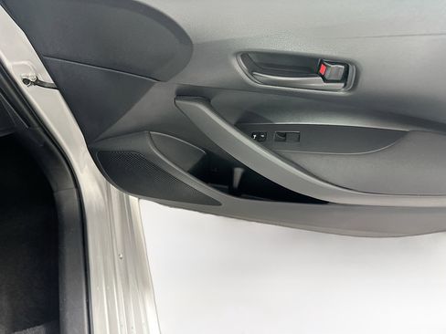 Used 2024 Toyota Corolla LE image 28