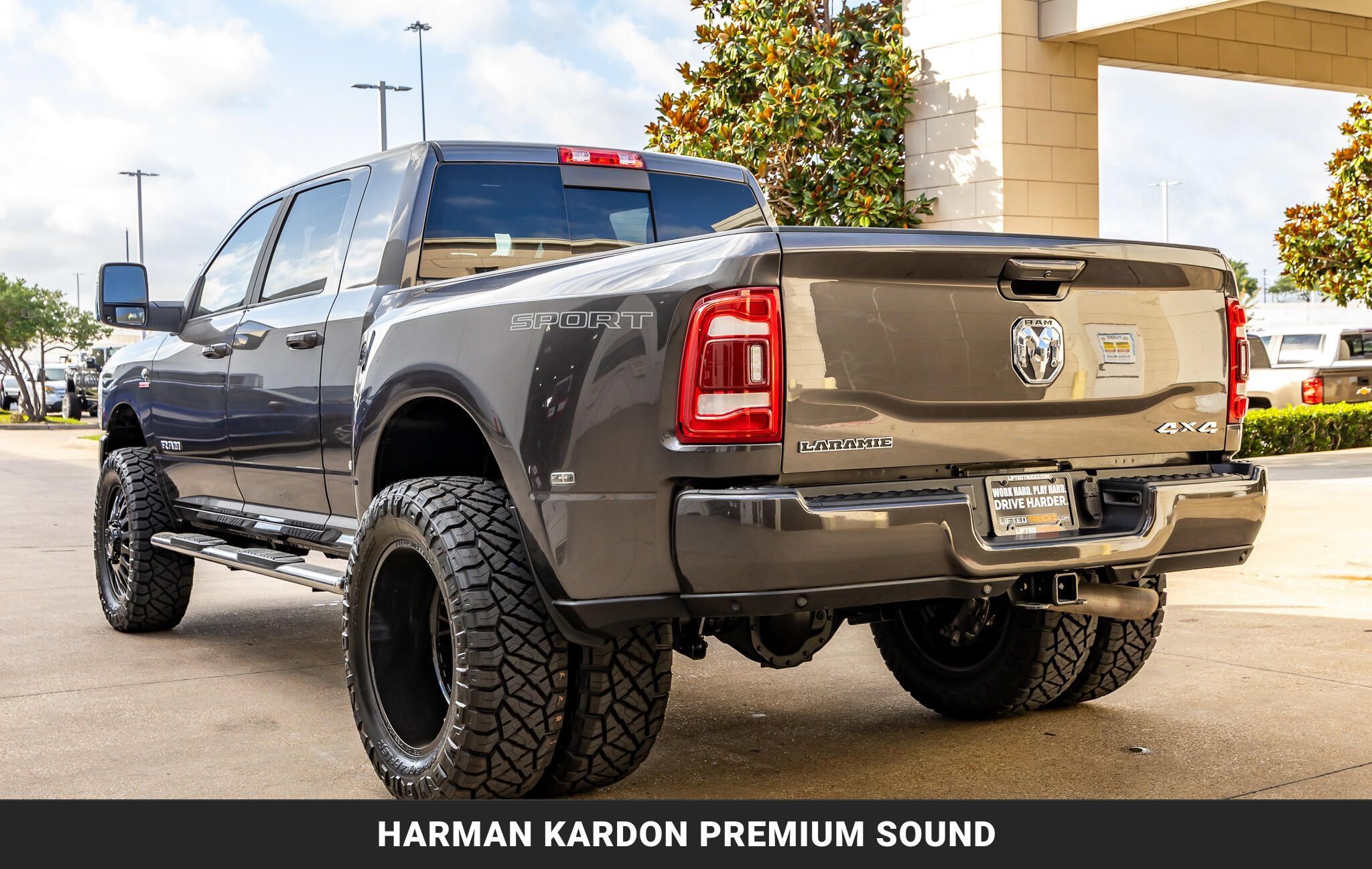 Used 2024 RAM 3500 Laramie w/ Sport Appearance Package AWD/4WD image 7