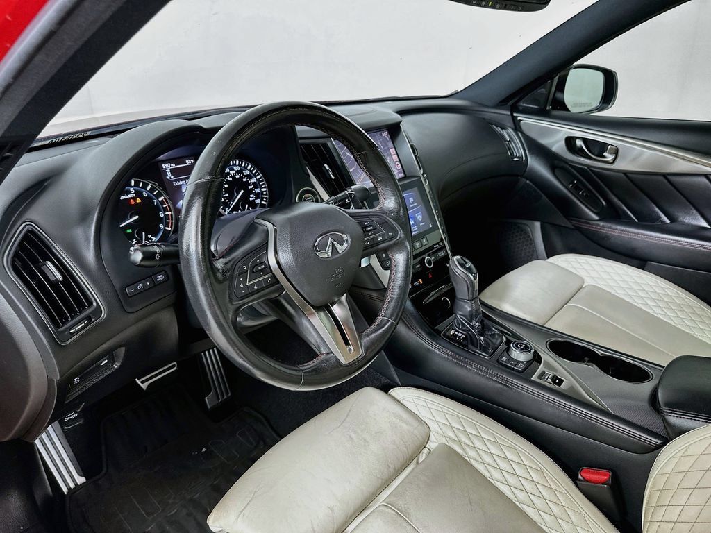 Used 2019 INFINITI Q50 Red Sport 400 w/ Carbon Fiber Package RWD image 10