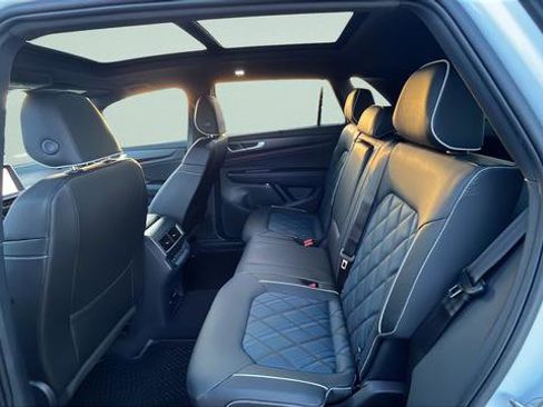 New 2026 Volkswagen Atlas Cross Sport SEL Premium R-Line image 22