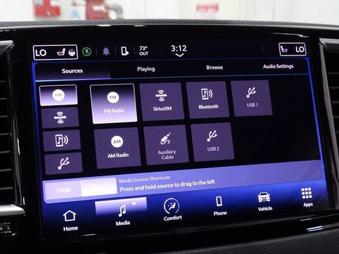 Used 2024 Chrysler Pacifica Touring-L image 26