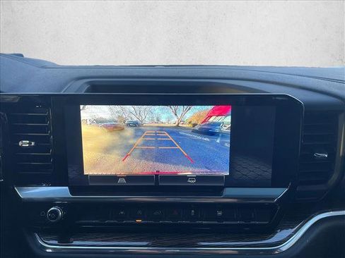 Used 2024 GMC Sierra 1500 Elevation image 15