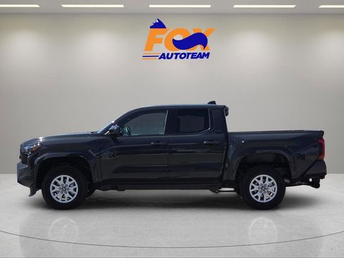 New 2026 Toyota Tacoma SR5 image 2