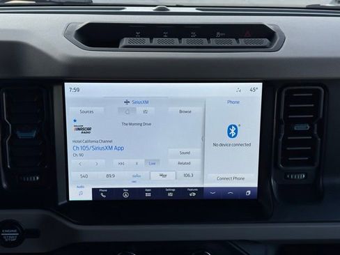 Certified 2023 Ford Bronco Wildtrak AWD/4WD image 3