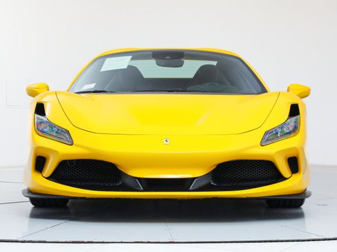 Certified 2022 Ferrari F8 Tributo image 14