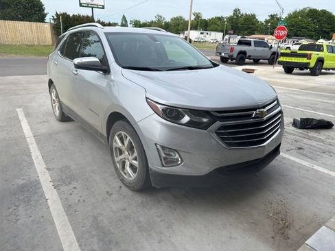 Used 2018 Chevrolet Equinox Premier FWD image 1