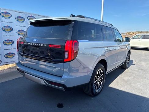 Certified 2025 Ford Expedition Platinum image 4