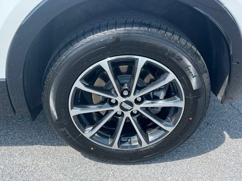 Certified 2024 Cadillac XT4 Sport AWD/4WD image 16