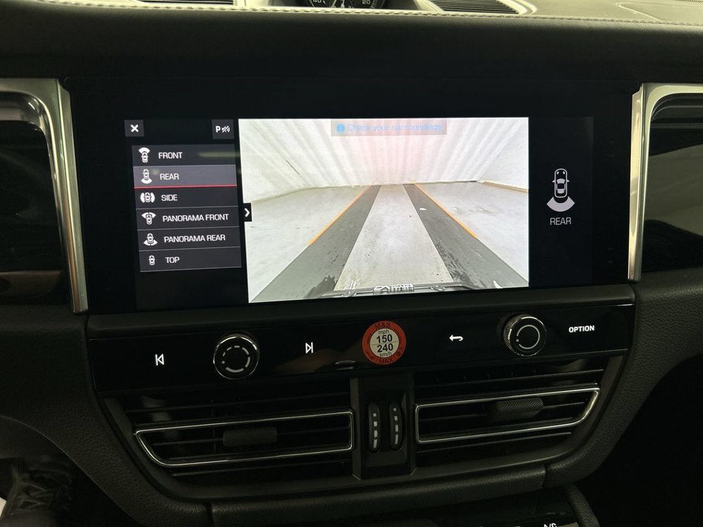 Certified 2026 Porsche Macan AWD/4WD image 15