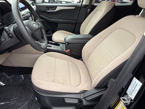Certified 2022 Ford Escape SE image 12