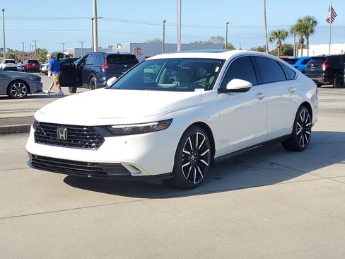 New 2025 Honda Accord Touring image 4