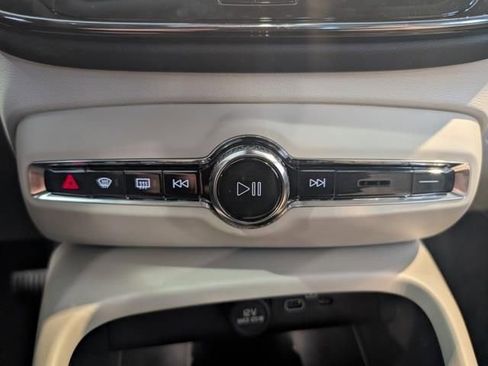 New 2026 Volvo XC40 B5 Plus w/ Protection Package Premier image 21