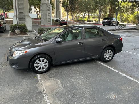 Used 2010 Toyota Corolla LE w/ All Weather Guard Pkg FWD image 1
