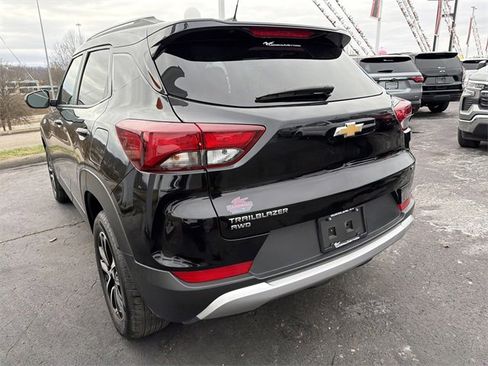 Used 2025 Chevrolet TrailBlazer LT image 6