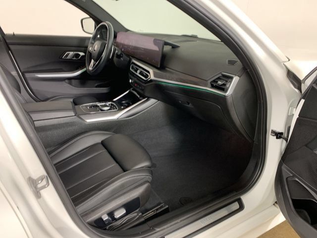 Used 2023 BMW 330i xDrive Sedan w/ Driving Assistance Package AWD/4WD image 39