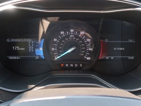Used 2019 Ford Fusion SE FWD image 35