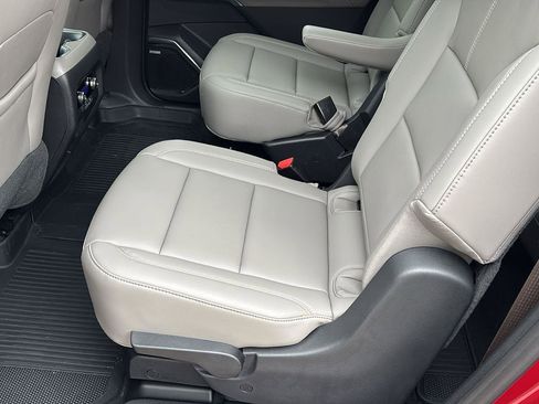 New 2025 GMC Acadia Elevation w/ Elevation Premium Package image 15