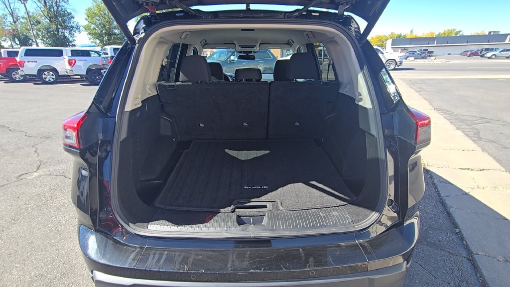 Used 2025 Nissan Rogue SV AWD/4WD image 25