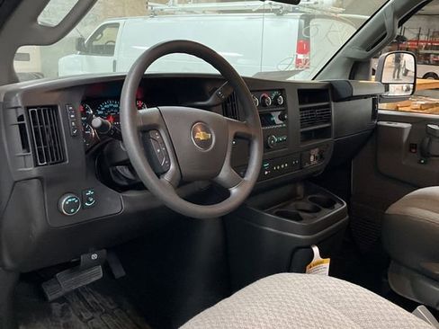 Used 2025 Chevrolet Express 2500 Extended w/ Communications Package image 24