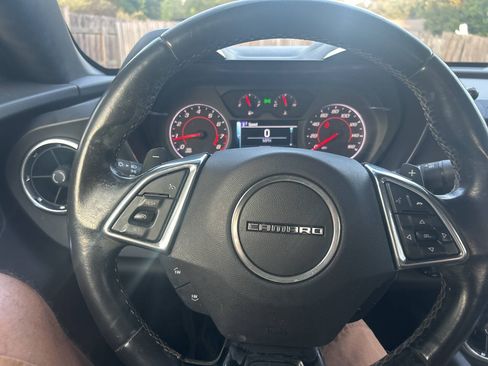 Used 2017 Chevrolet Camaro LT w/ Technology Package RWD image 20