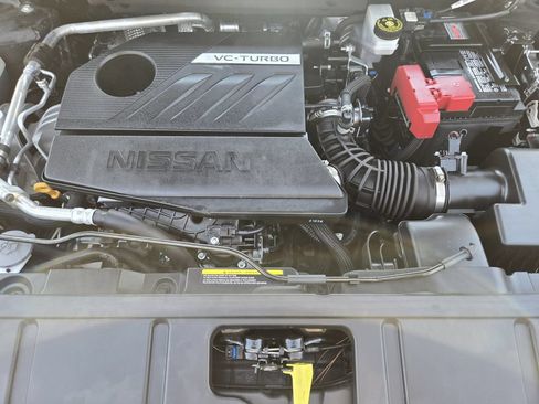 Used 2025 Nissan Rogue SV FWD image 30