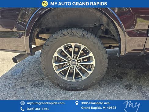 Used 2019 Ford F150 XLT w/ Equipment Group 302A Luxury AWD/4WD image 40