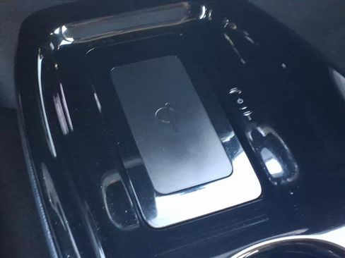 Used 2019 Toyota Prius Prime Premium image 26