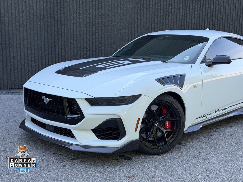 Used 2025 Ford Mustang GT Premium w/ GT Performance Package RWD image 2