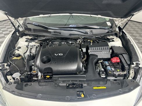 Used 2017 Nissan Maxima Platinum FWD image 33