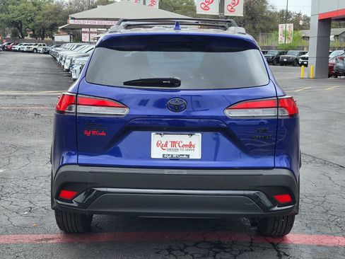 Used 2024 Toyota Corolla Cross Hybrid w/ Convenience Package image 5