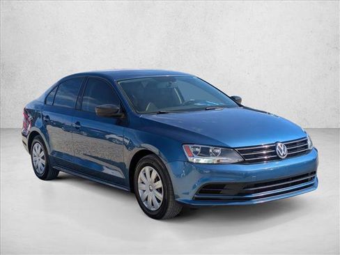 Used 2016 Volkswagen Jetta S FWD image 3