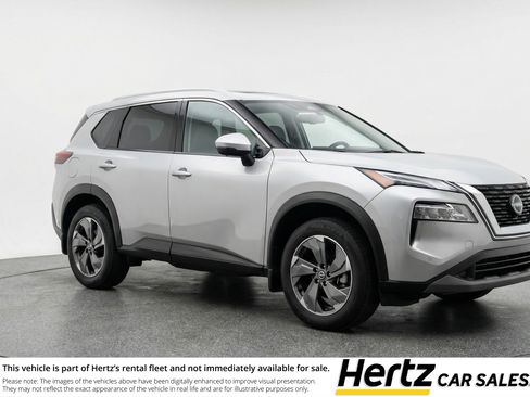 Used 2025 Nissan Rogue SV image 1