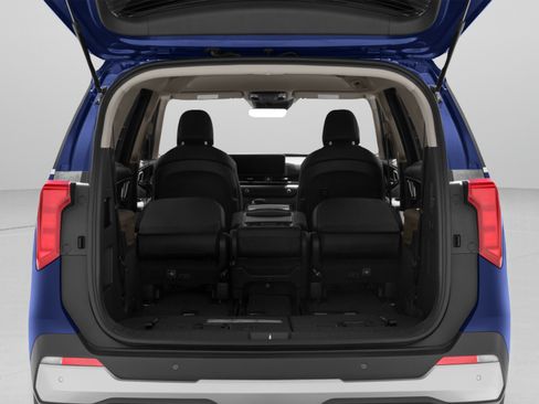 Certified 2025 Kia Carnival FWD image 31