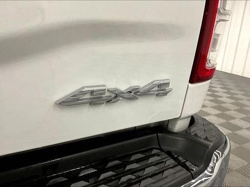Used 2024 RAM 2500 Big Horn AWD/4WD image 9