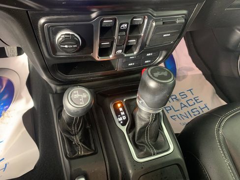 Used 2022 Jeep Wrangler Unlimited Sahara w/ Cold Weather Group image 25