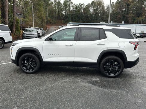 New 2026 Chevrolet Equinox LT w/ Convenience Package II image 3