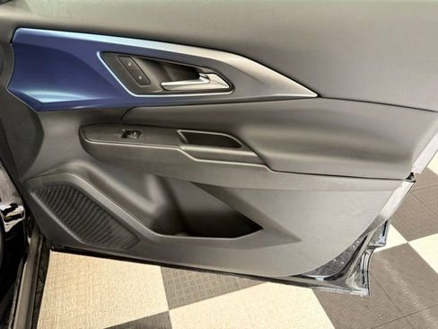 New 2026 Chevrolet Equinox EV LT FWD image 24