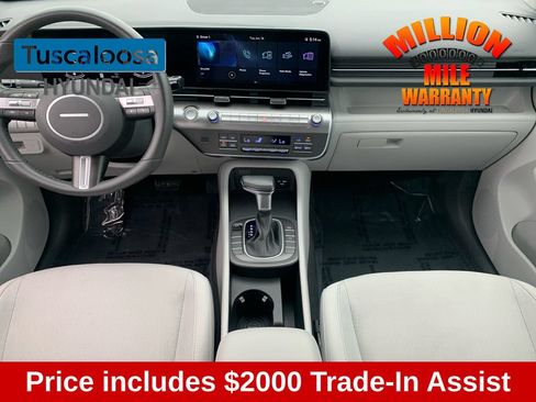 Used 2025 Hyundai Kona SEL FWD image 25