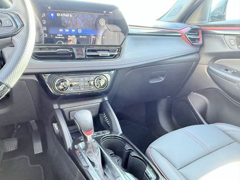 Used 2024 Chevrolet TrailBlazer RS w/ Convenience Package image 21