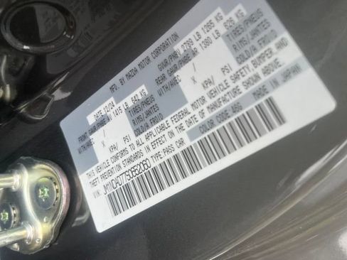 Used 2025 MAZDA MX-5 Miata Grand Touring RWD image 8