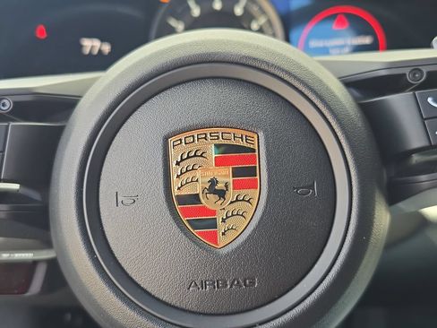 Used 2023 Porsche 911 Carrera w/ Premium Package RWD image 26