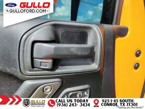 Used 2013 Jeep Wrangler Unlimited Sahara AWD/4WD image 20