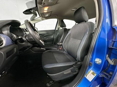 Used 2023 Nissan Versa SV FWD image 16
