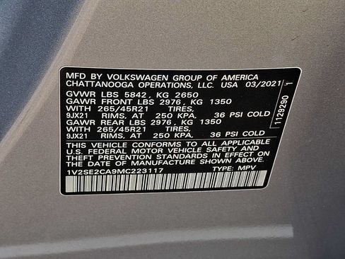 Used 2021 Volkswagen Atlas Cross Sport SEL R-Line AWD/4WD image 25