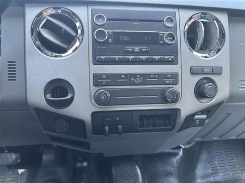 Used 2016 Ford F250 XLT AWD/4WD image 8